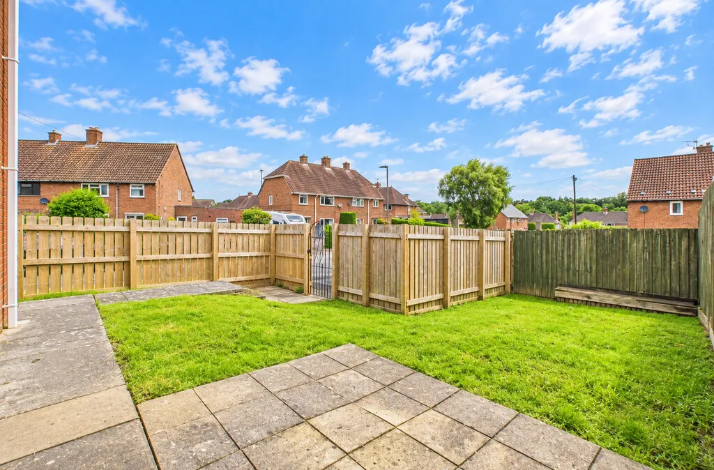 St. Oswalds Crescent, Ashbourne, photo 8