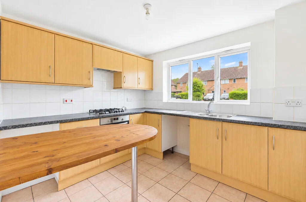 St. Oswalds Crescent, Ashbourne, photo 2