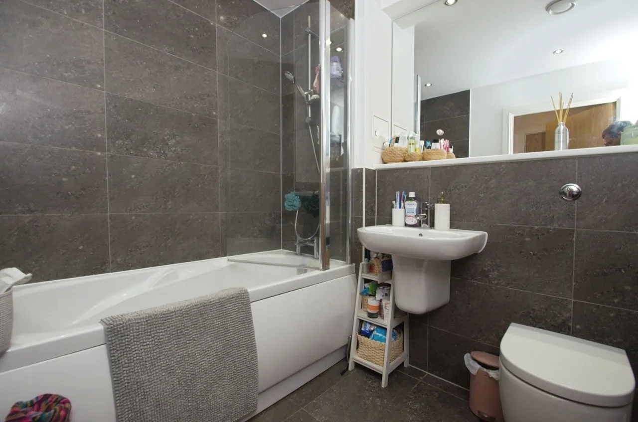 Pendeen House, Ferry Court, Cardiff, CF11, photo 10