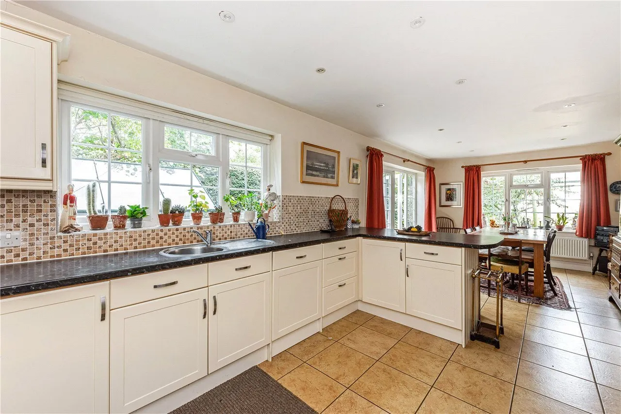 West Street, Rogate, GU31, photo 2