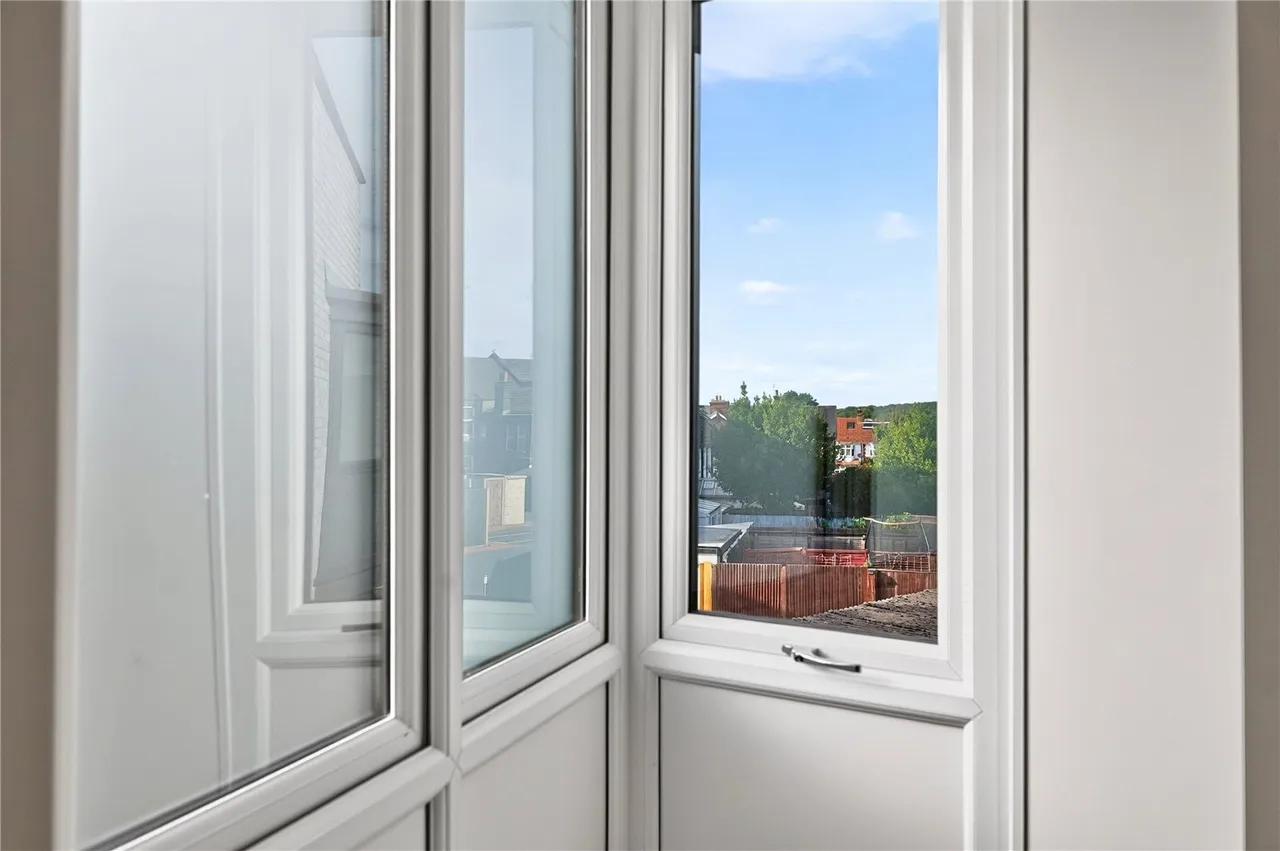 Hythe Road, Thornton Heath, CR7, photo 16