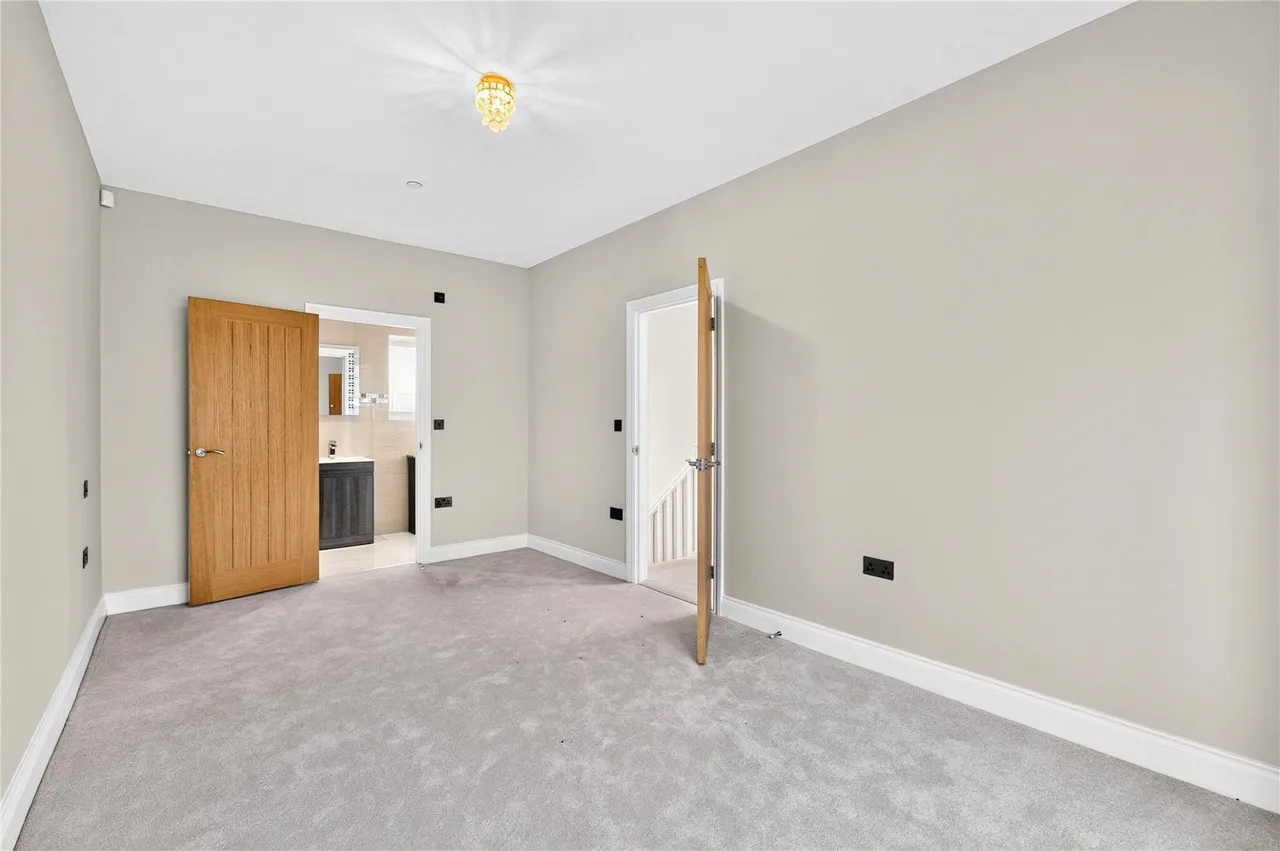 Hythe Road, Thornton Heath, CR7, photo 14