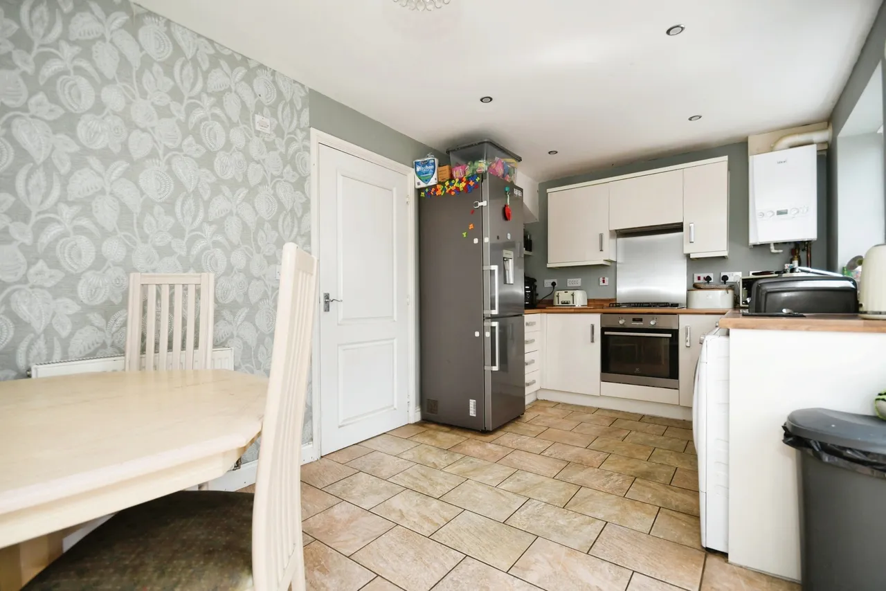 Beech View Drive, Buxton, Derbyshire, SK17, photo 3