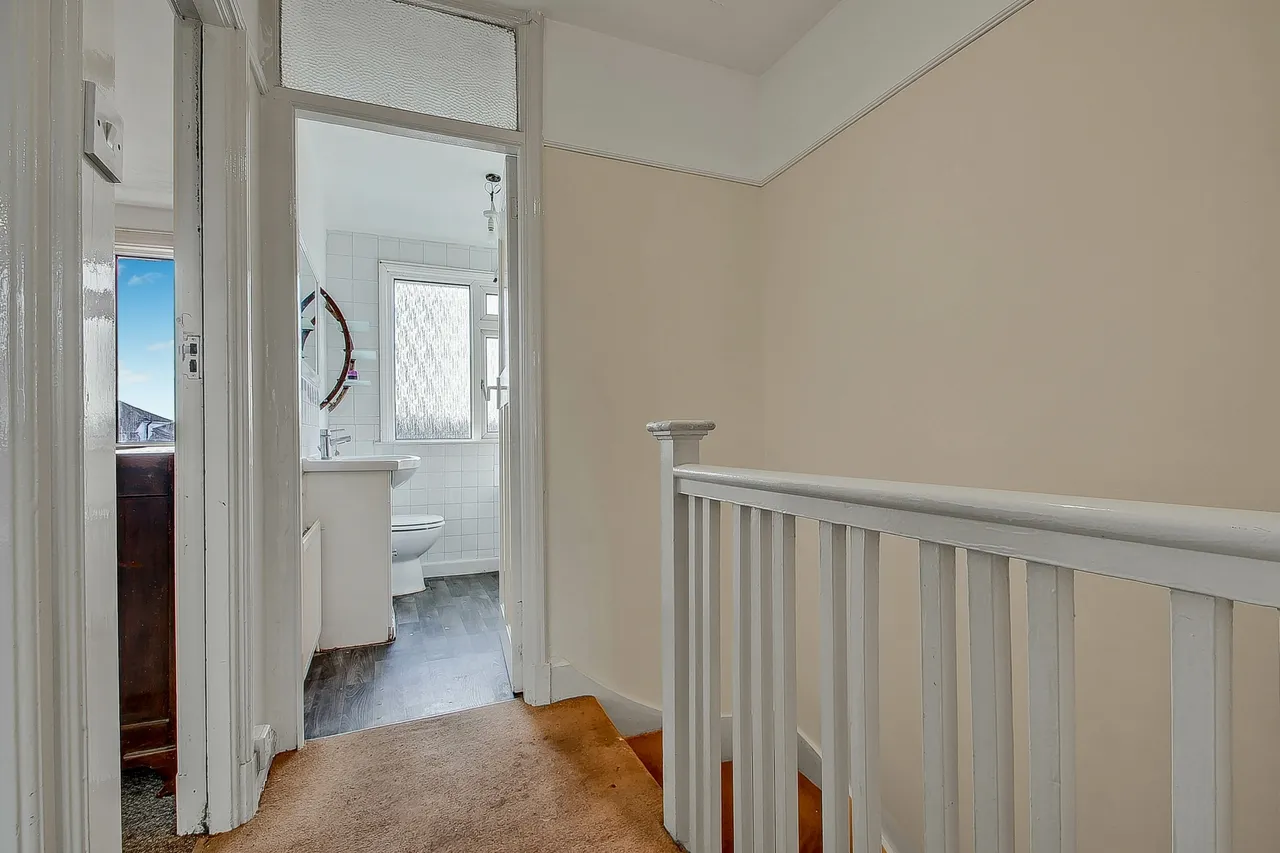 Meadway, Surbiton, KT5, photo 12