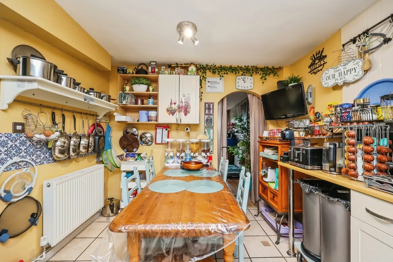 Newmarket Road, NG6, photo 7