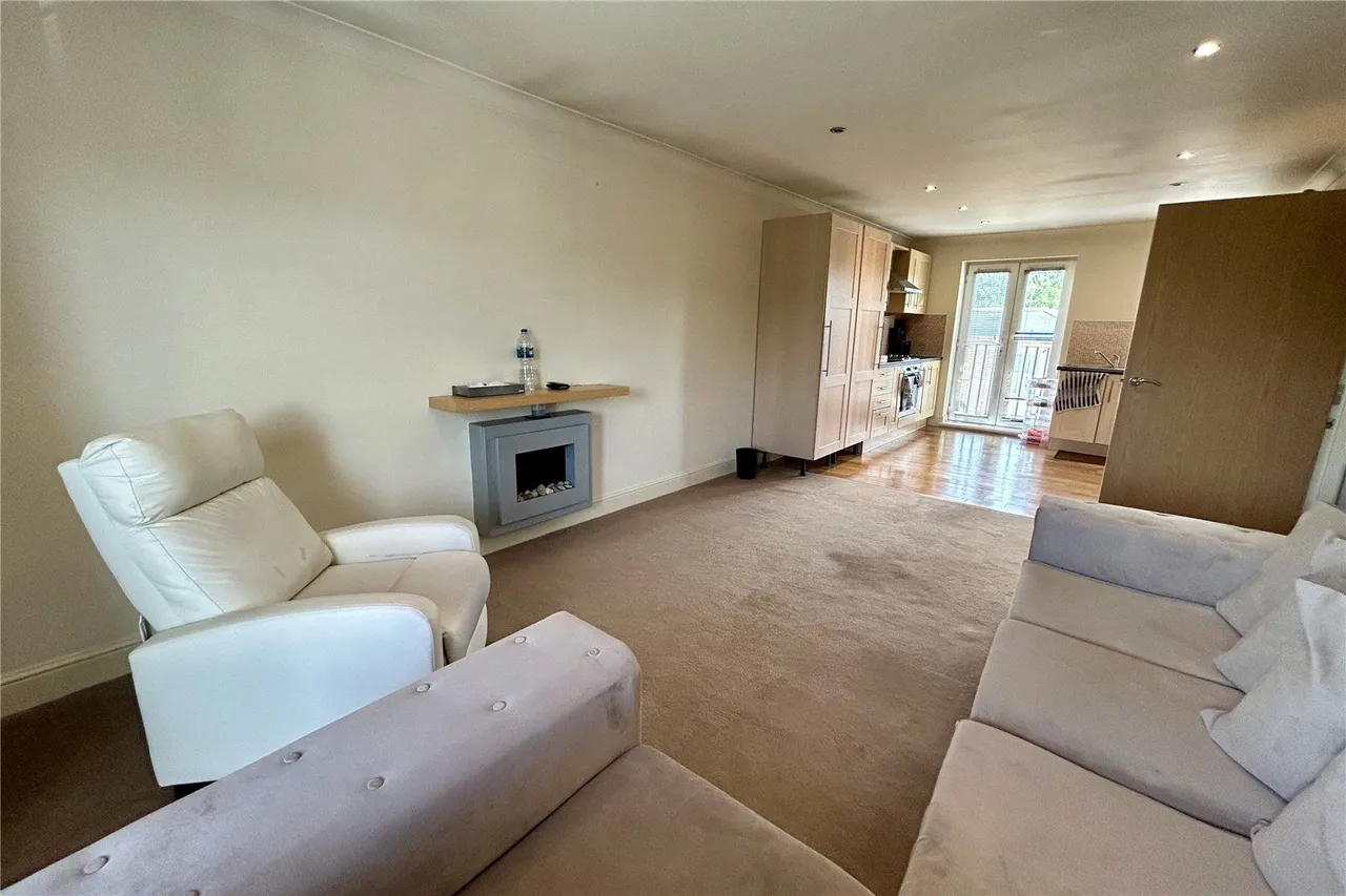 Huddersfield Road, Mirfield, WF14, photo 6