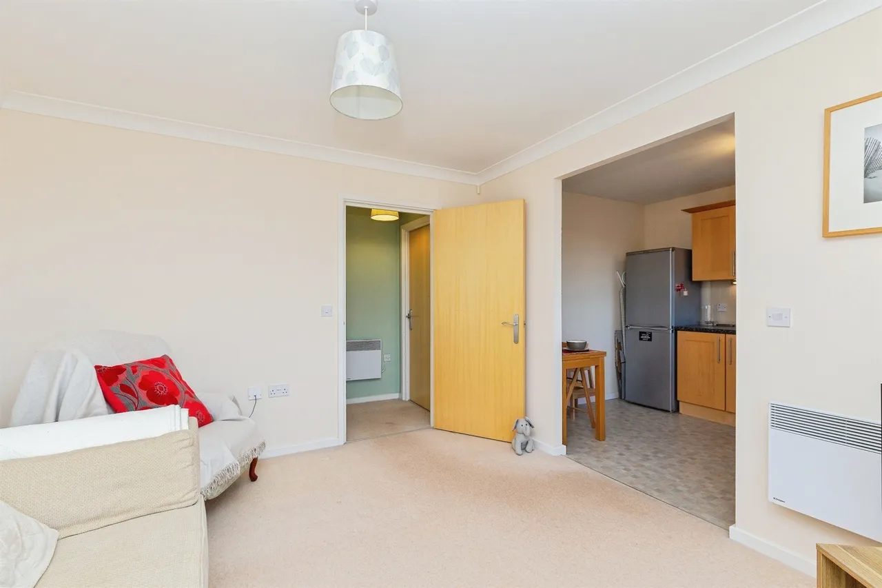 Juniper Drive, Weston Turville, HP22, photo 11