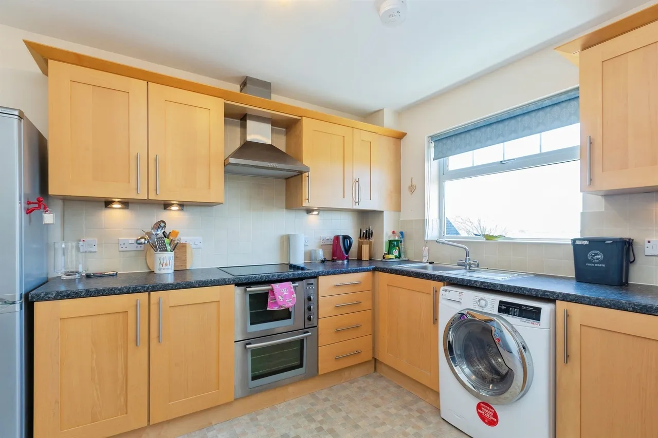 Juniper Drive, Weston Turville, HP22, photo 5