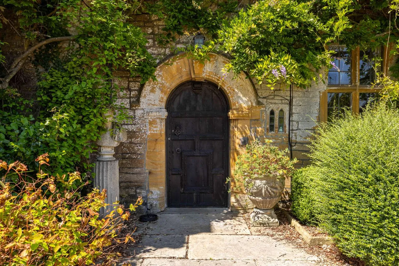 St. Margarets Road, Tintinhull, Yeovil, Somerset, BA22 8PL, photo 10