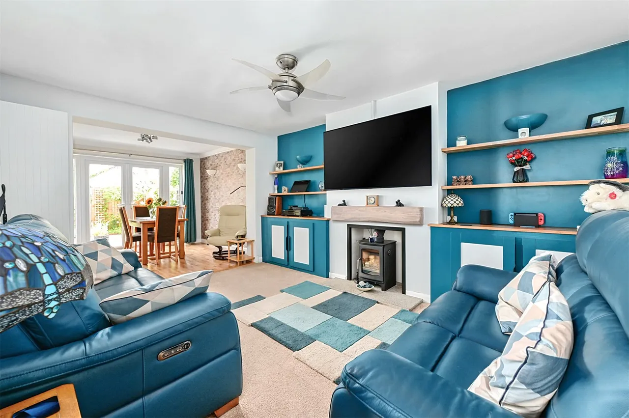Waverley Drive, Ash Vale, Guildford, Surrey, GU12 5JW, photo 3