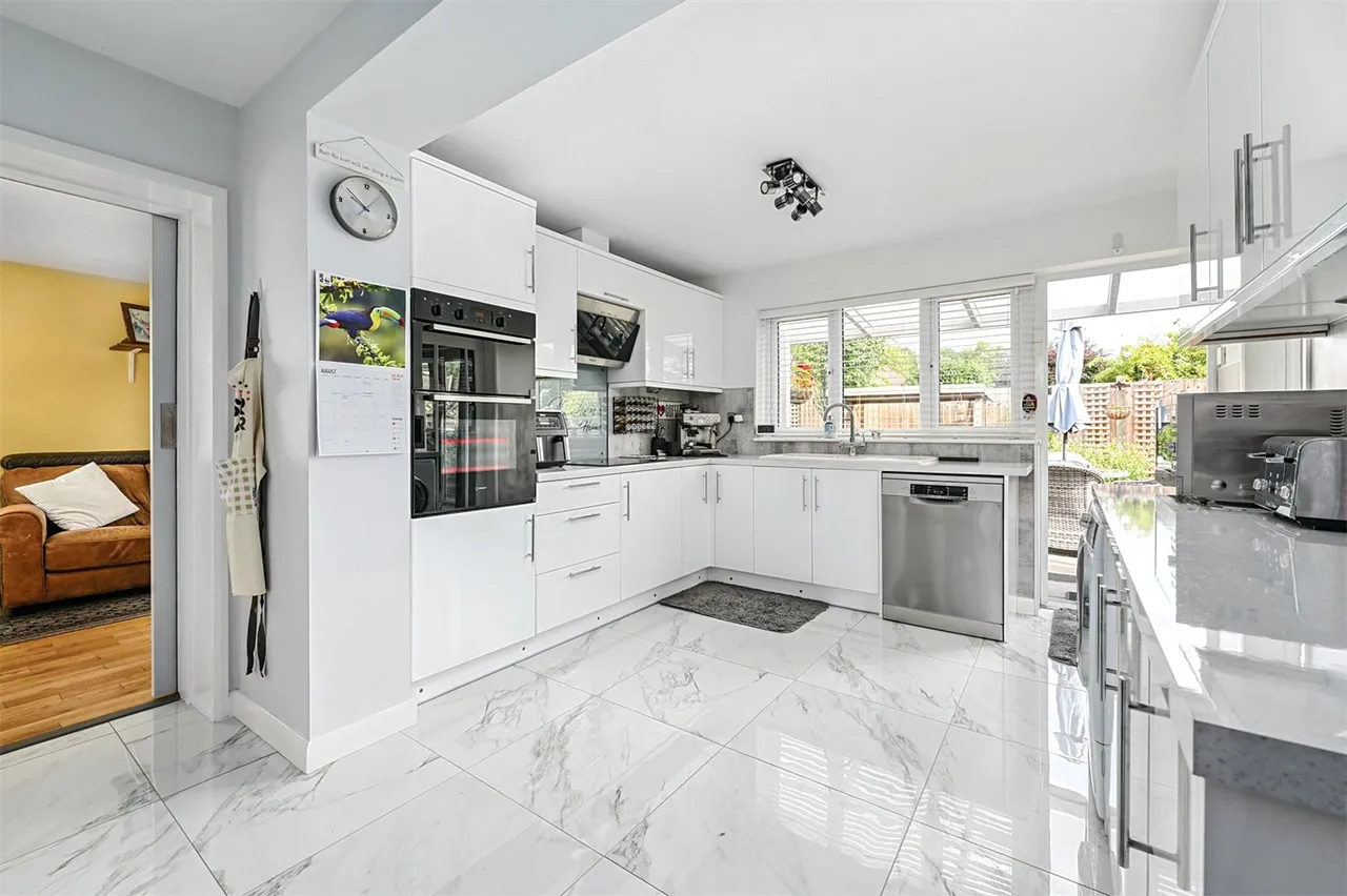 Waverley Drive, Ash Vale, Guildford, Surrey, GU12 5JW, photo 13