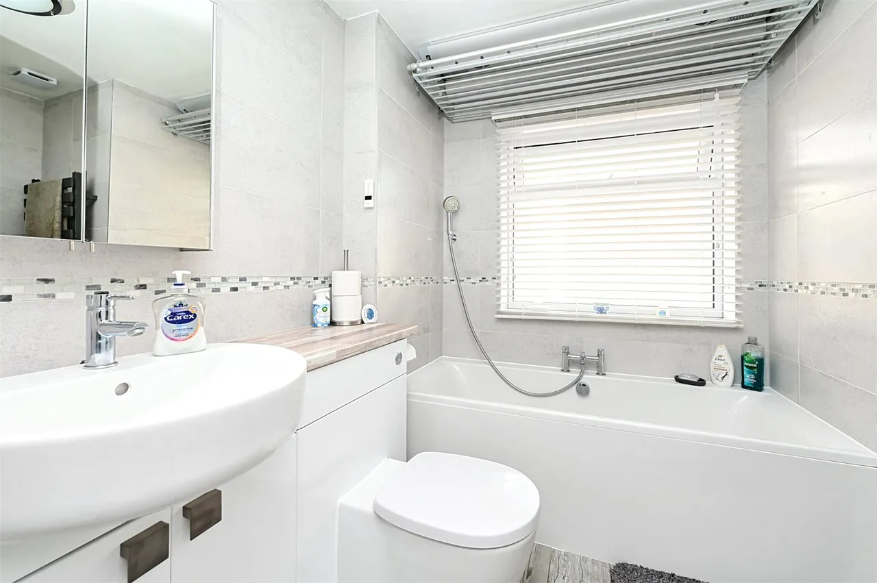 Waverley Drive, Ash Vale, Guildford, Surrey, GU12 5JW, photo 8