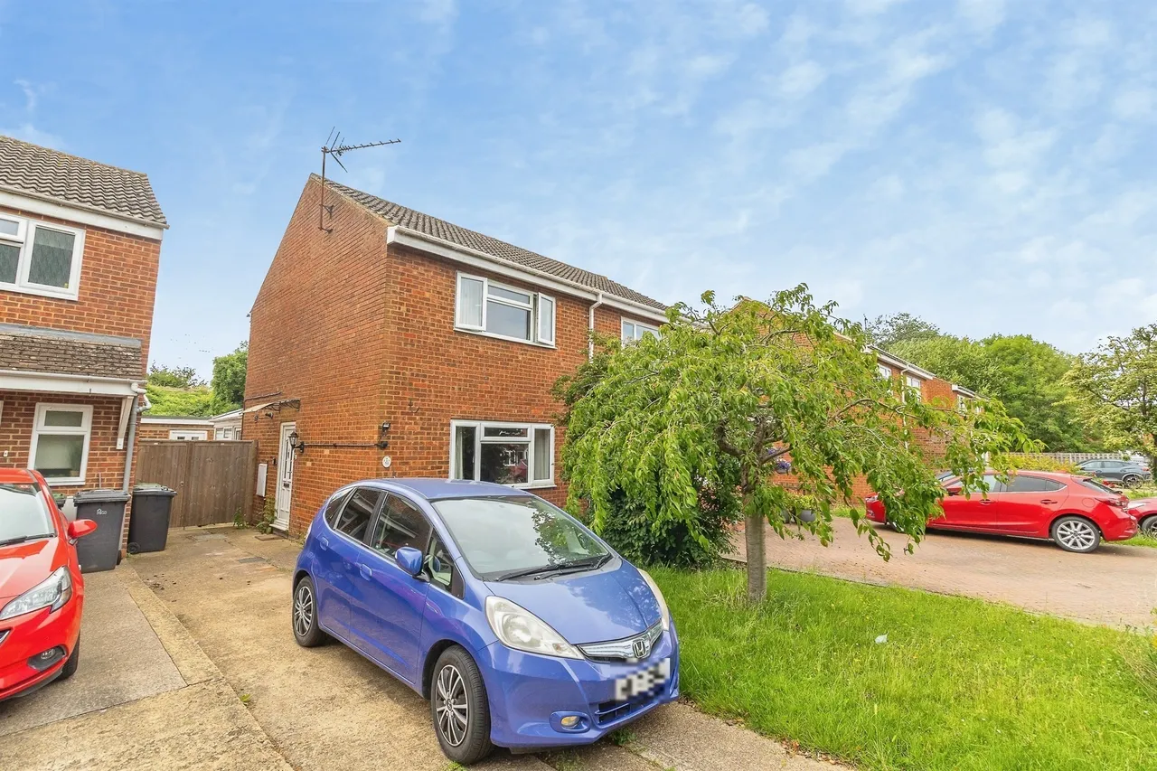 Pilgrims Close, Harlington, LU5, photo 21
