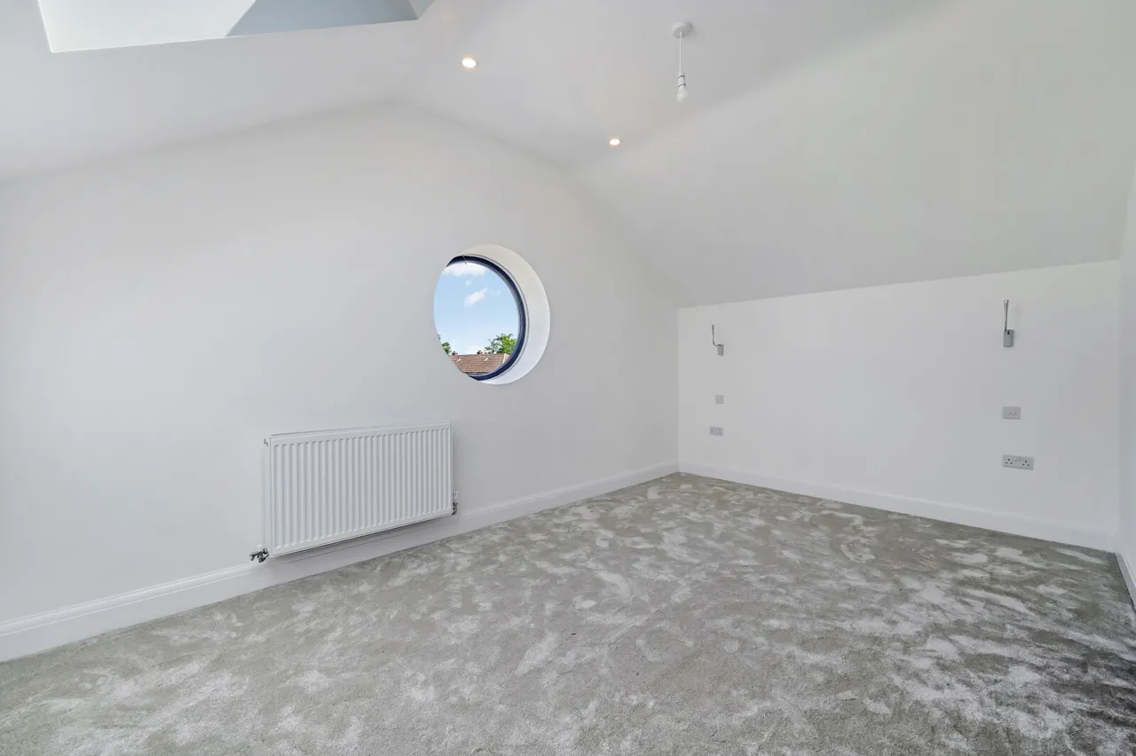 Grand Drive, Raynes Park, SW20, photo 14