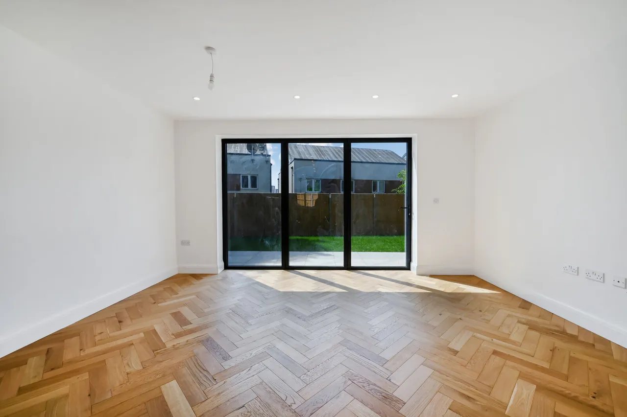 Grand Drive, Raynes Park, SW20, photo 8