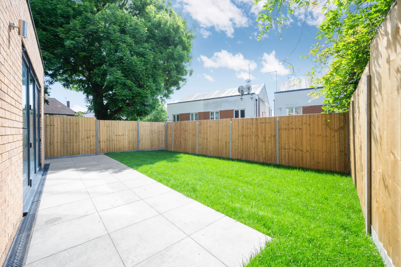 Grand Drive, Raynes Park, SW20, photo 9
