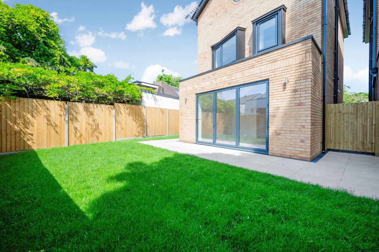 Grand Drive, Raynes Park, SW20, photo 12