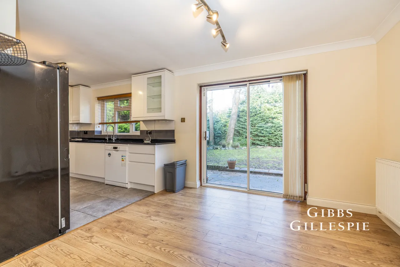Baycroft Close, Pinner Fees Apply, HA5, photo 4