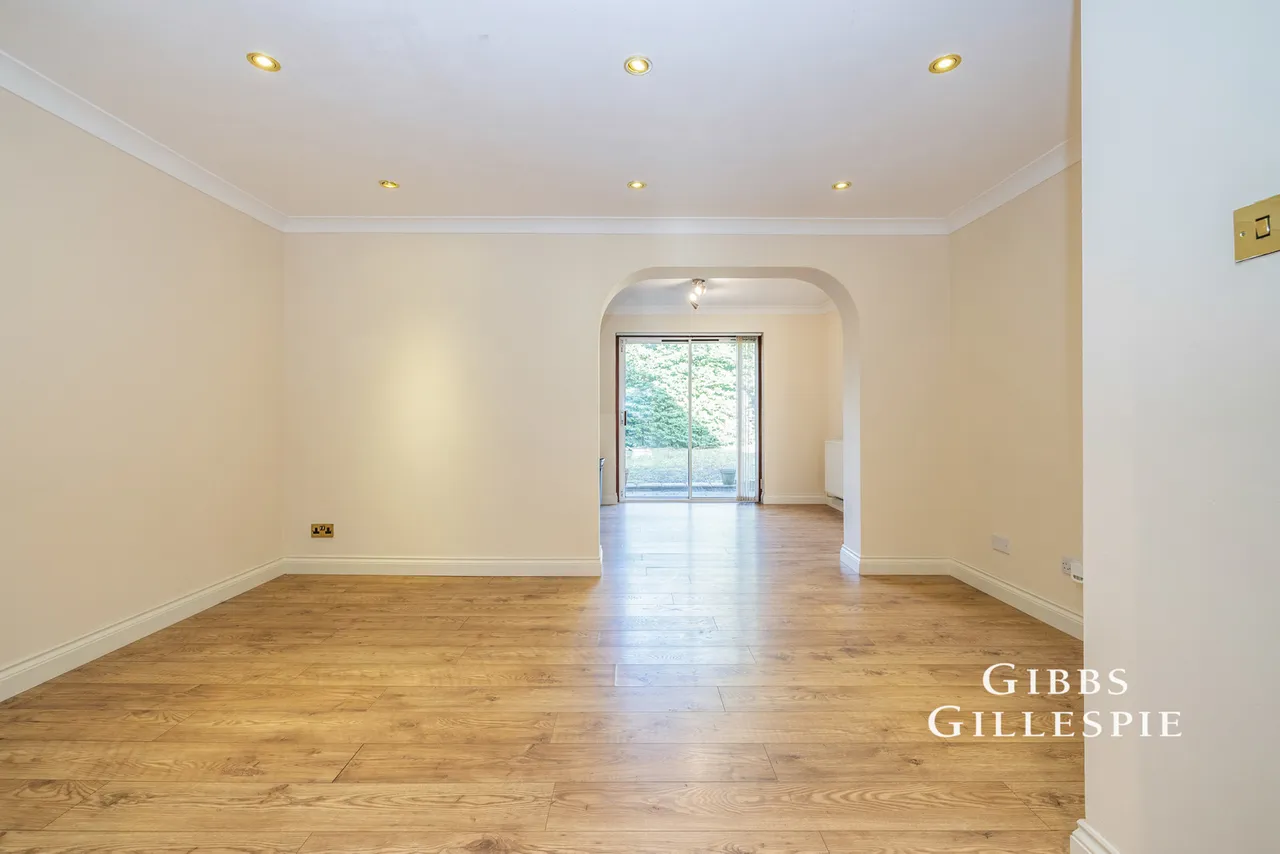 Baycroft Close, Pinner Fees Apply, HA5, photo 18