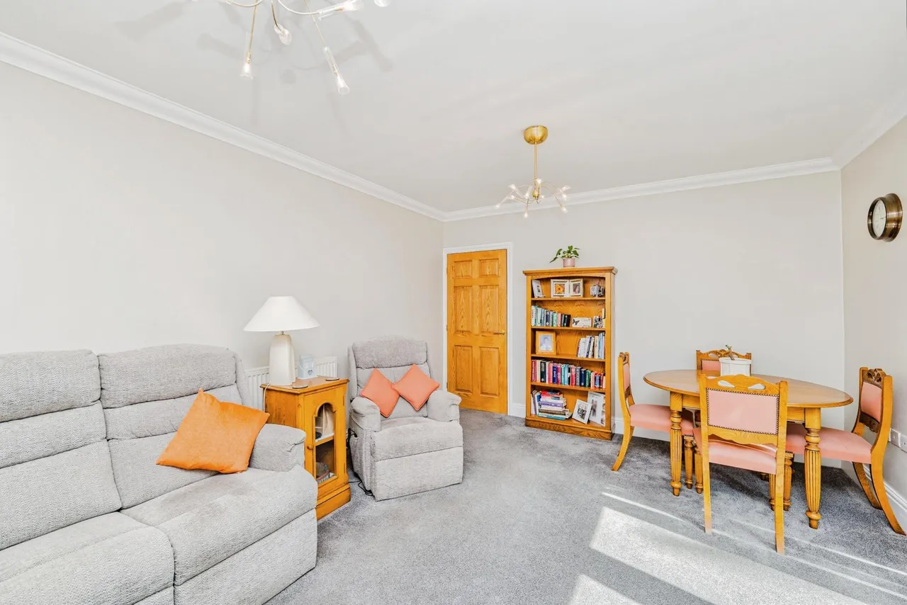 Griffin Rise, Treharris, CF46, photo 14