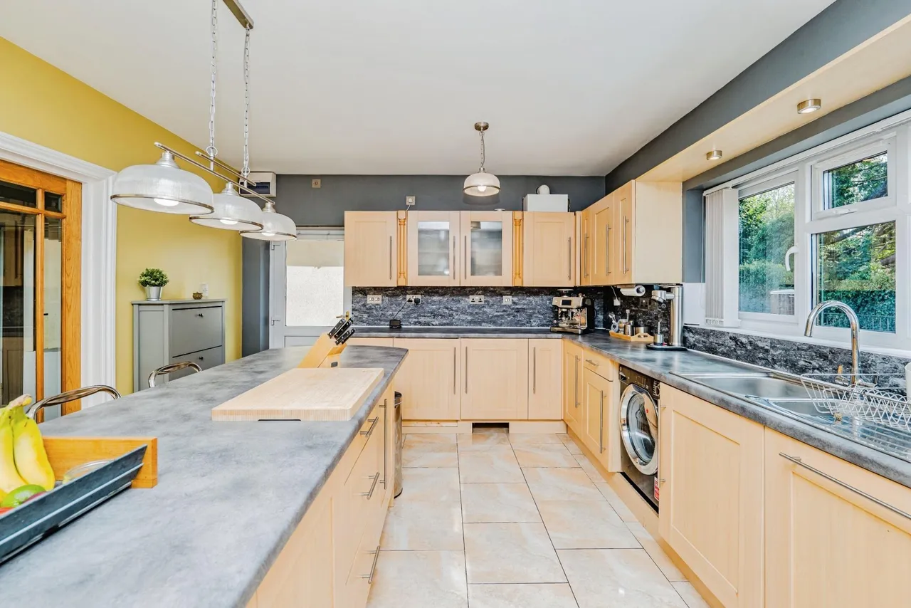 Griffin Rise, Treharris, CF46, photo 6