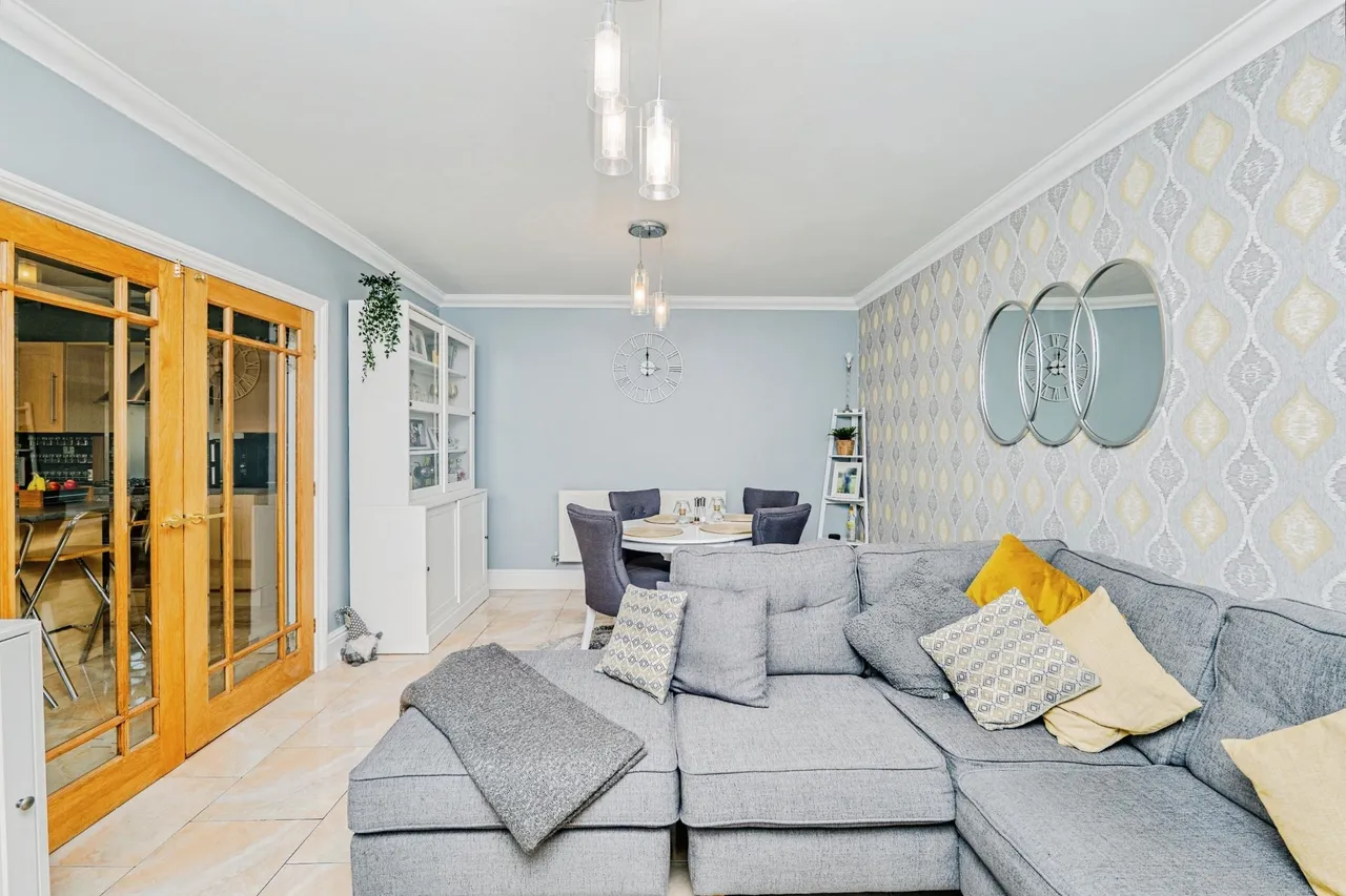 Griffin Rise, Treharris, CF46, photo 9