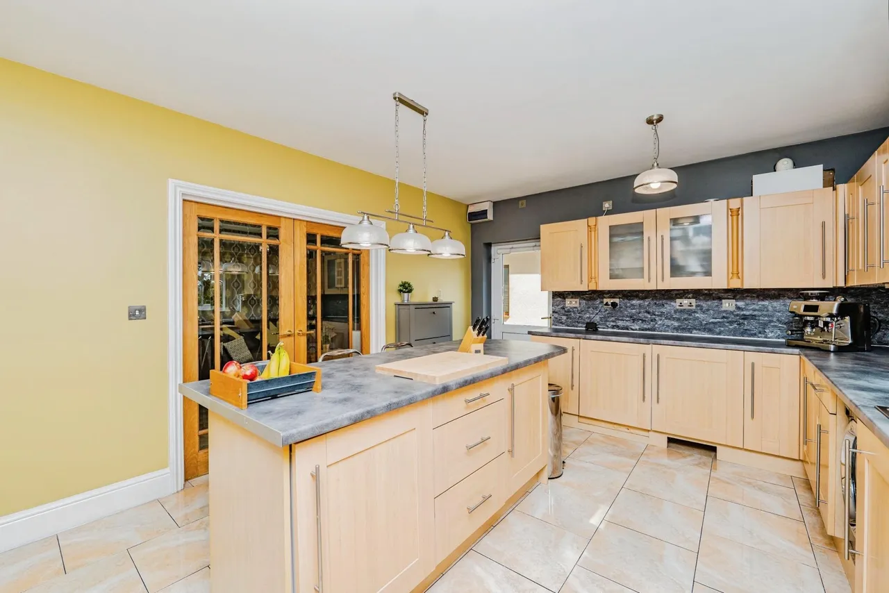 Griffin Rise, Treharris, CF46, photo 8