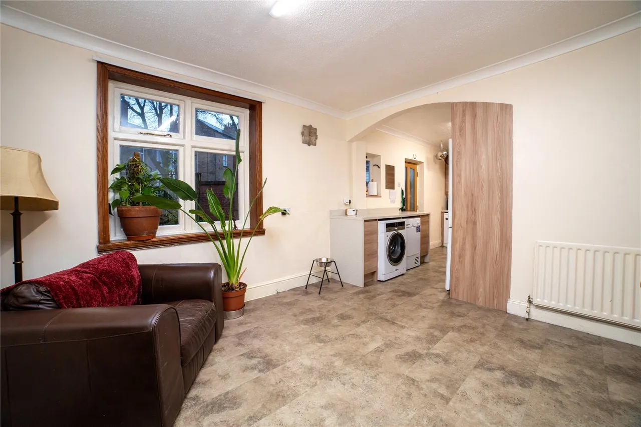 Rufford Avenue, Mansfield, Nottinghamshire, NG18, photo 3