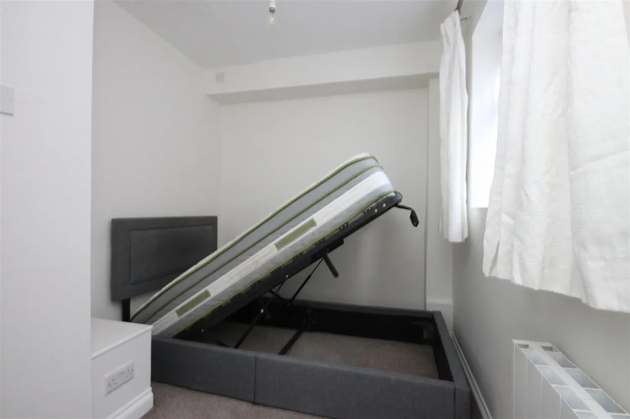 Church Road, Bookham, KT23, photo 5