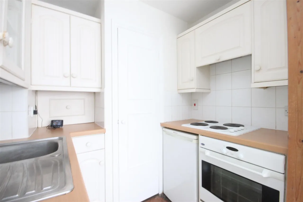 Church Road, Bookham, KT23, photo 2