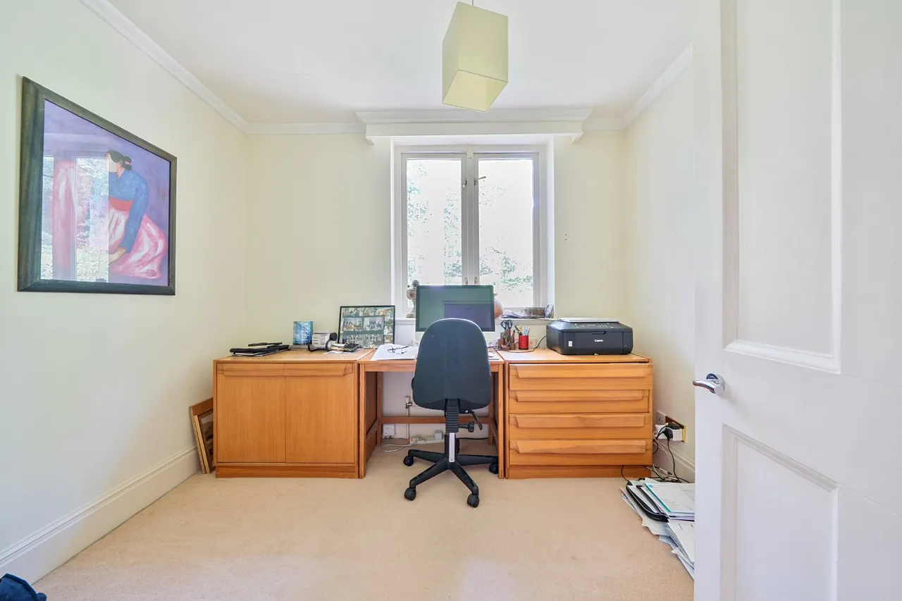 Kingston Hill Place, Kingston Upon Thames, KT2, photo 8