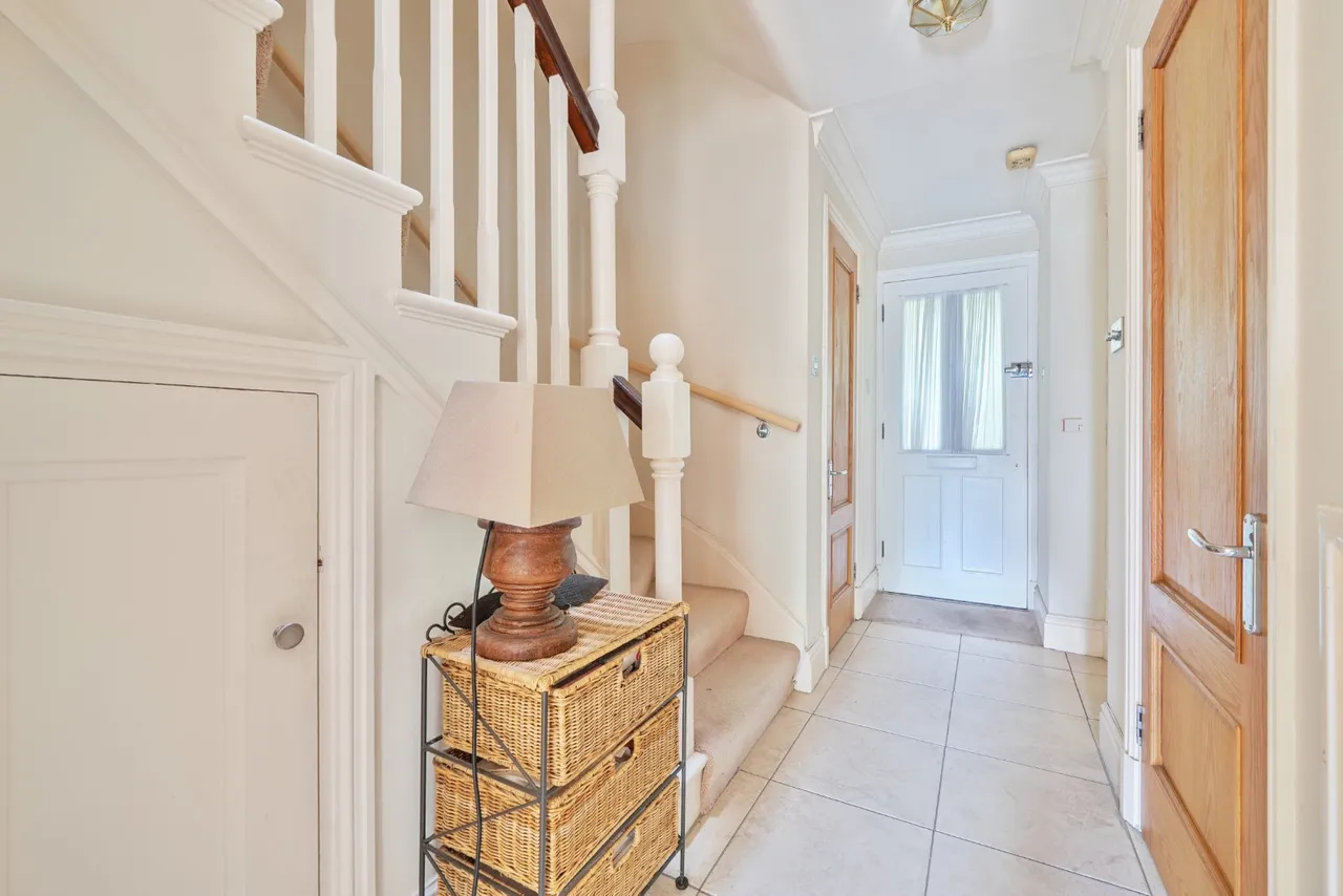 Kingston Hill Place, Kingston Upon Thames, KT2, photo 6