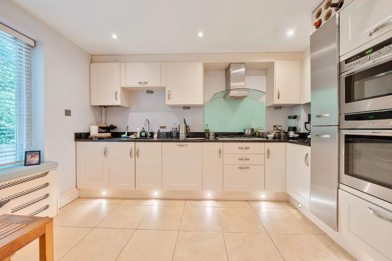 Kingston Hill Place, Kingston Upon Thames, KT2, photo 4