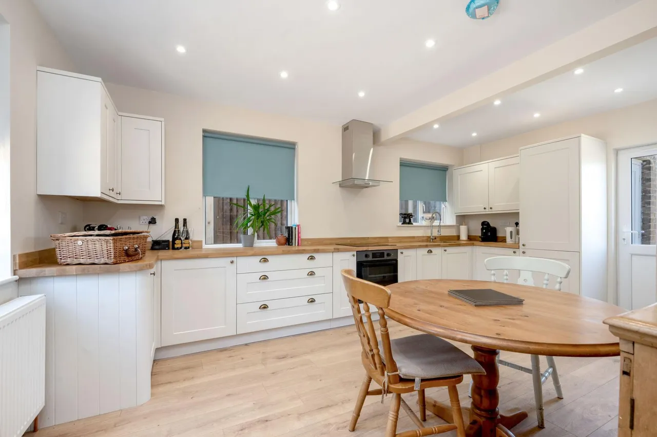 Elton Road, Wansford, PE8, photo 3