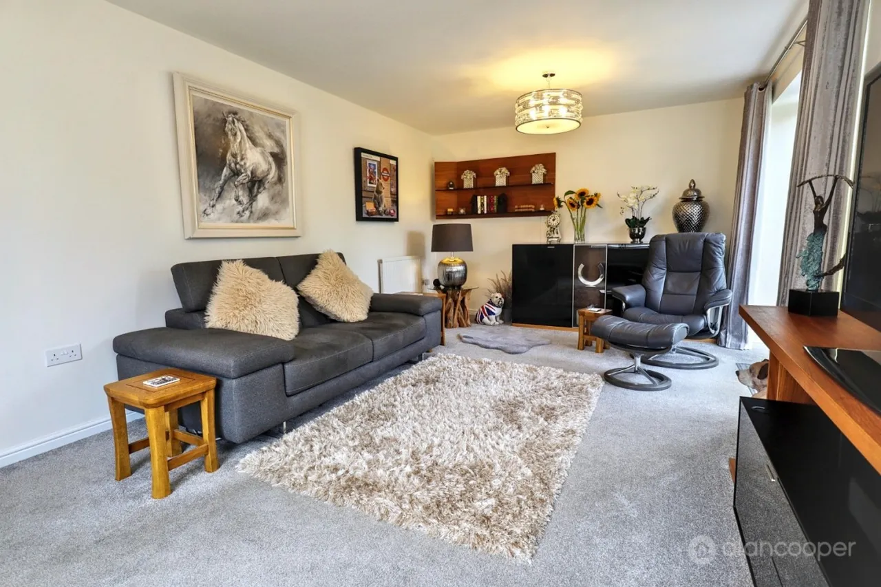 Reapers Close, Weddington, CV10, photo 5