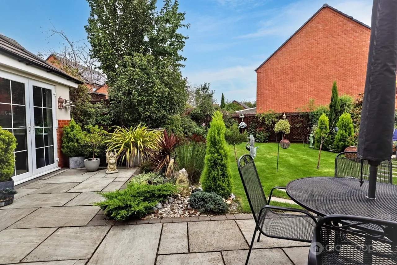 Reapers Close, Weddington, CV10, photo 31