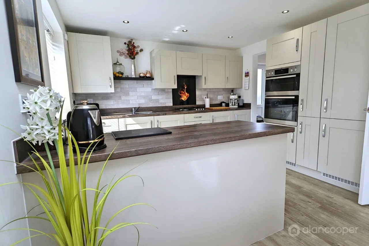 Reapers Close, Weddington, CV10, photo 11