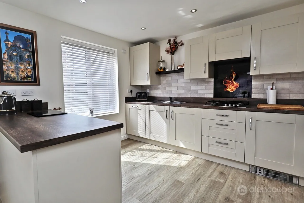 Reapers Close, Weddington, CV10, photo 12