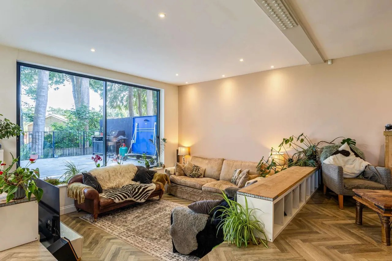 Chilbolton Avenue, Winchester, Hampshire, SO22 5GE, photo 5