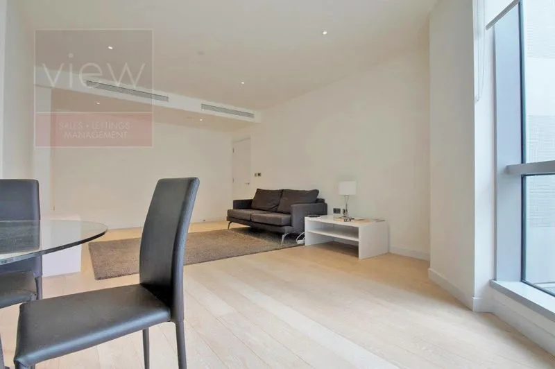 Biscayne Avenue, London E14 9AY, photo 5