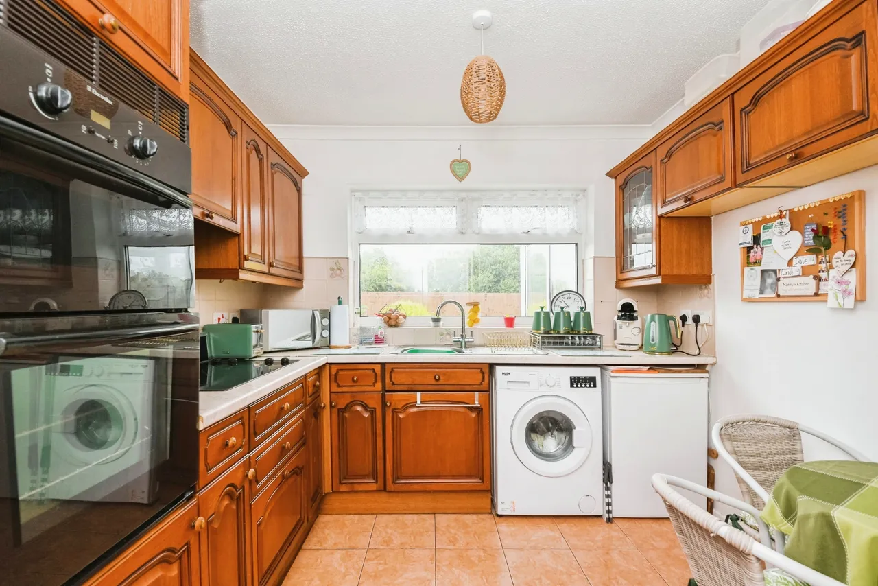 Blyford Road, Clacton-on-Sea, Essex, CO16, photo 5