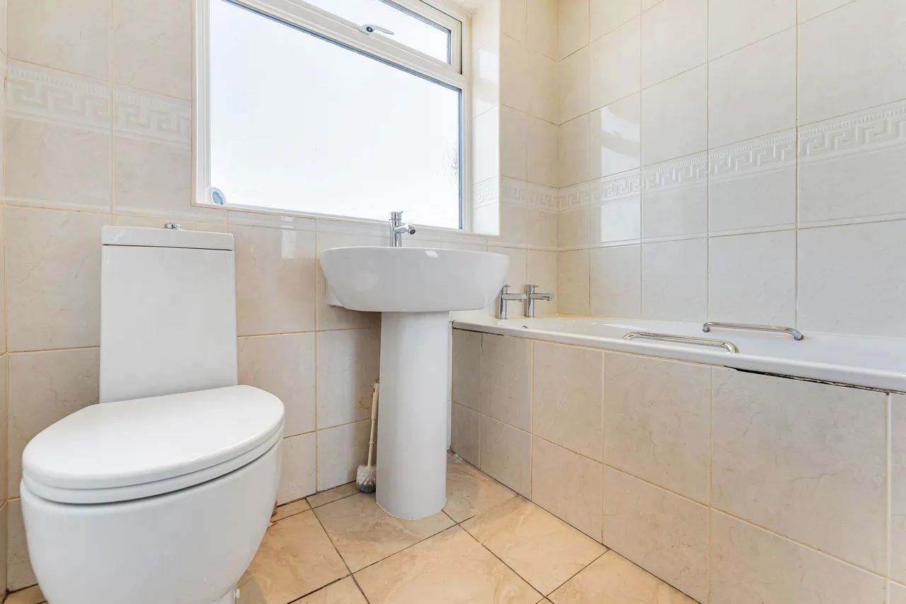 2a Moorfield Road, Widnes, Widnes, WA8 3JE, photo 8