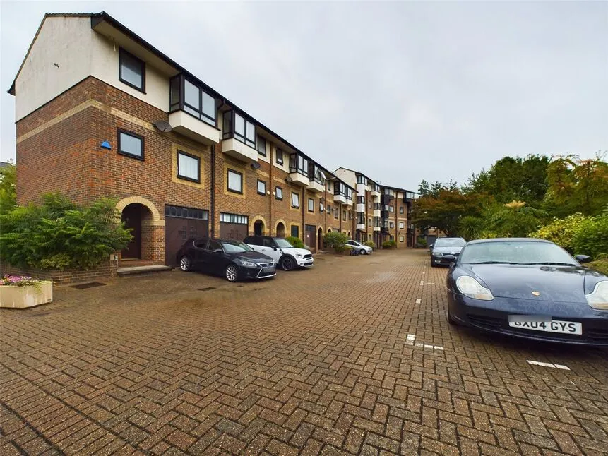 Barnfield Place, London, E14, photo 17