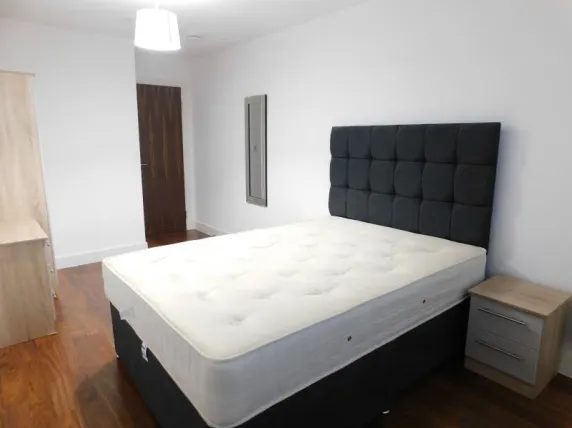 Hagley Road, Birmingham, B16, photo 5