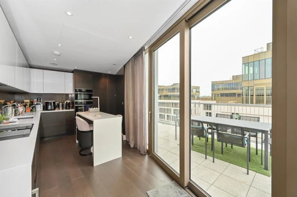 Warwick Lane, London, W14, photo 8