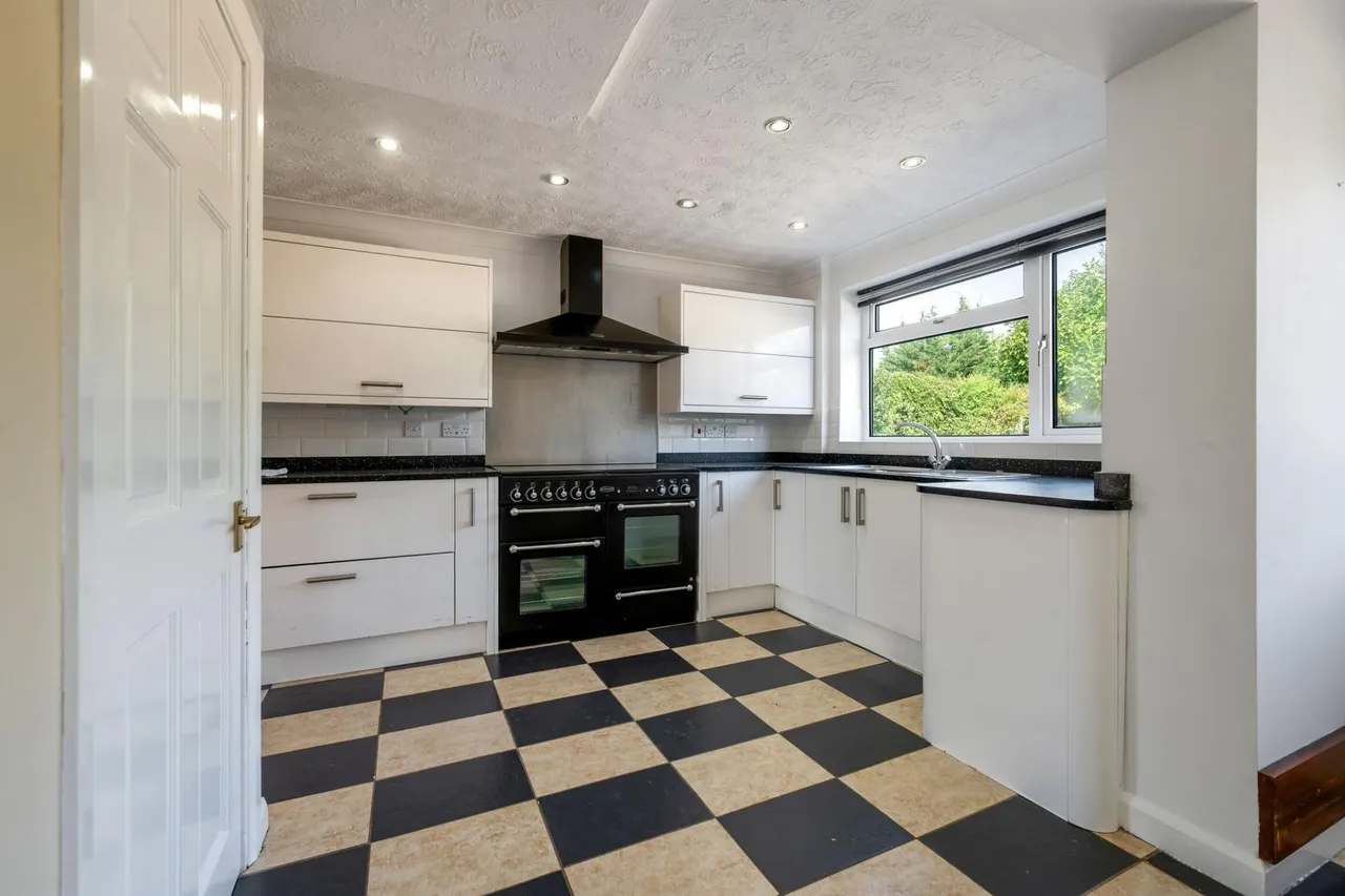 Cambridge Road, Stamford, PE9, photo 9