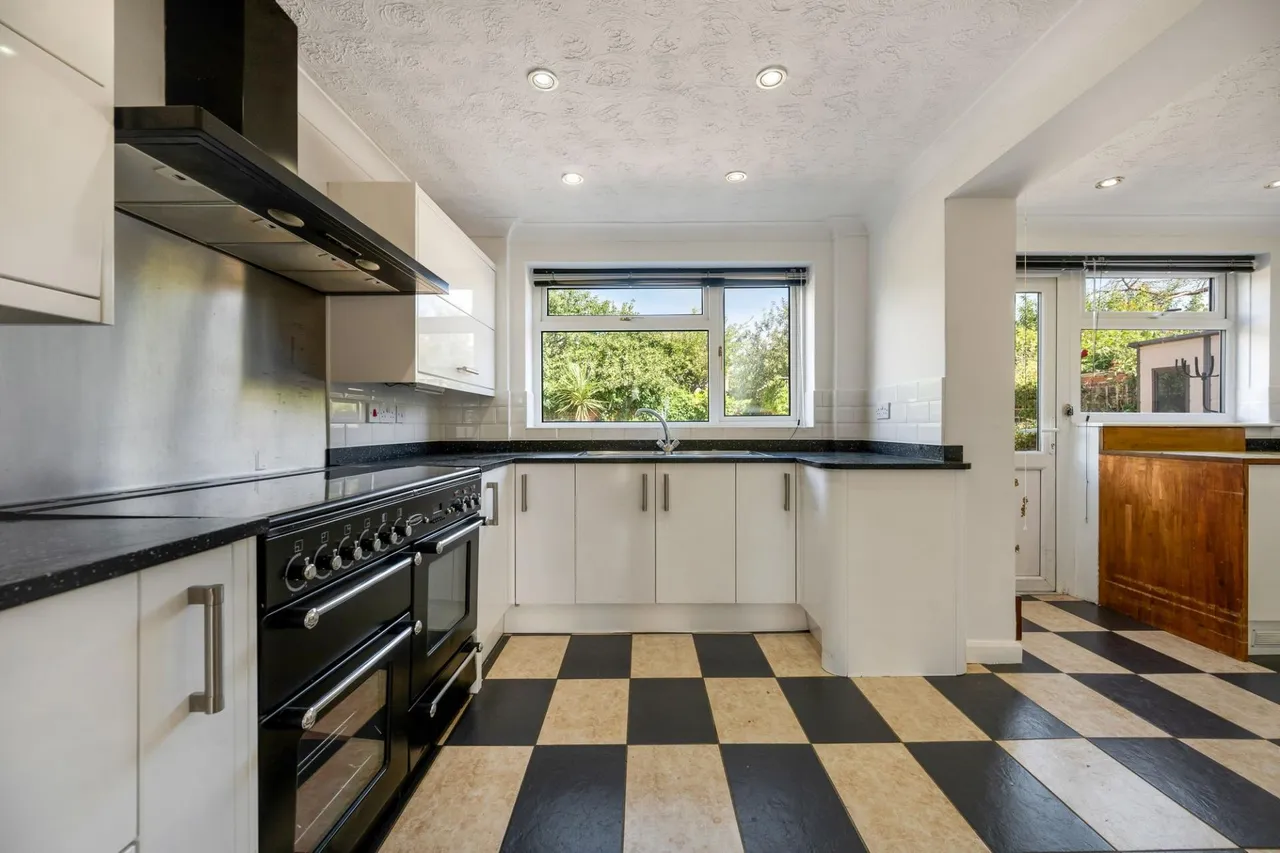 Cambridge Road, Stamford, PE9, photo 8