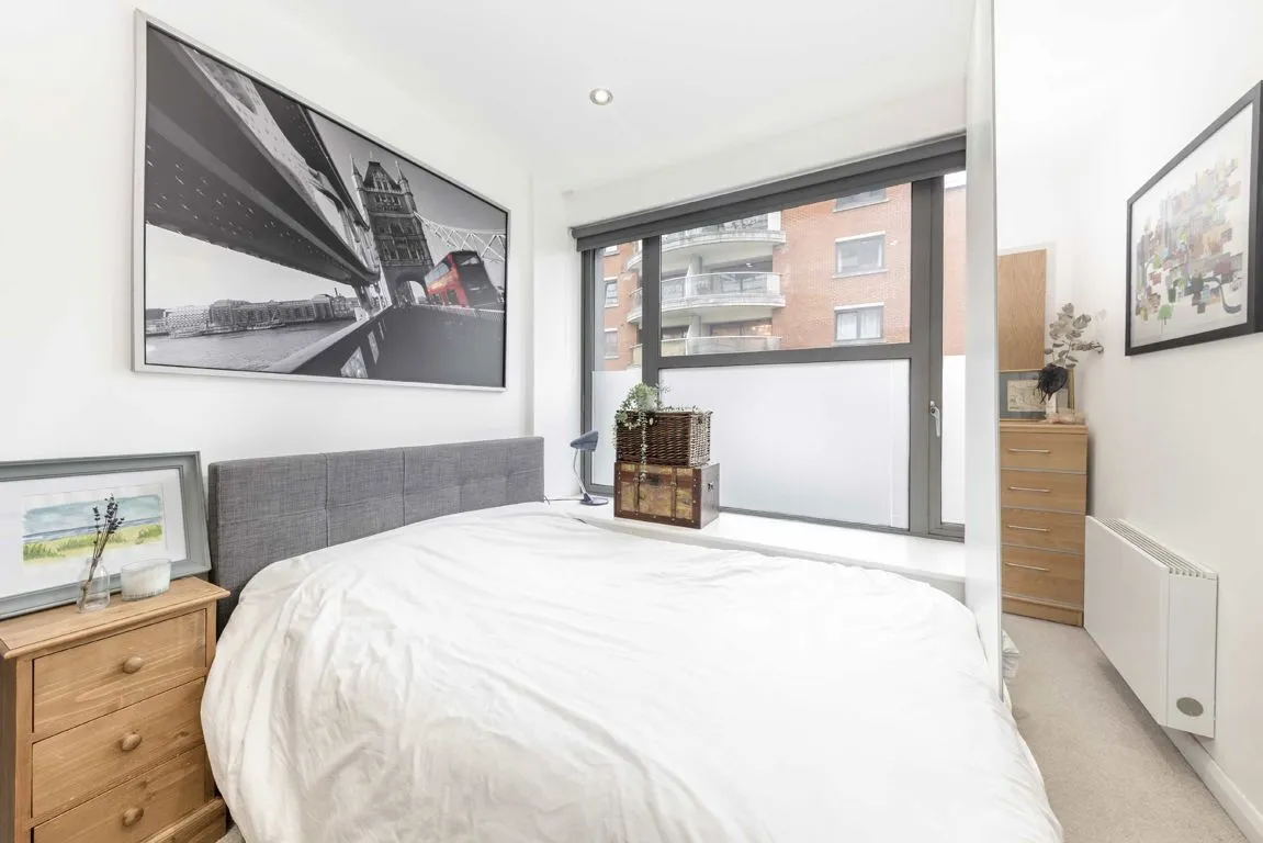 Streatham High Road, SW16, photo 5