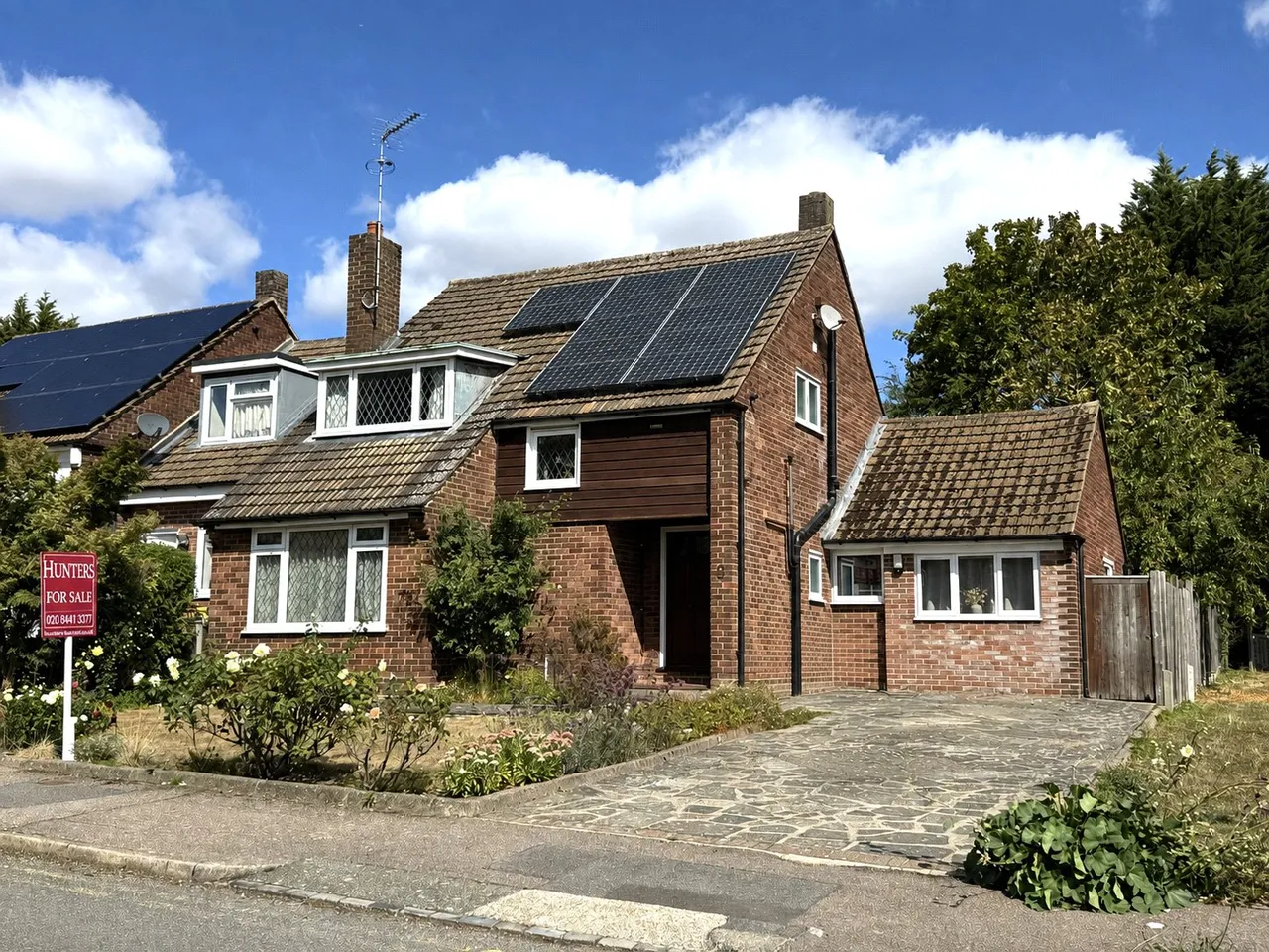 4 bed house for sale — Lingholm Way, Barnet, EN5 2SP