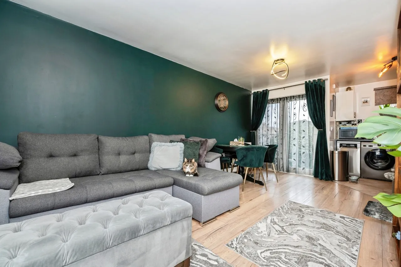Fleming Road, Chafford Hundred, Grays, Essex, RM16, photo 2